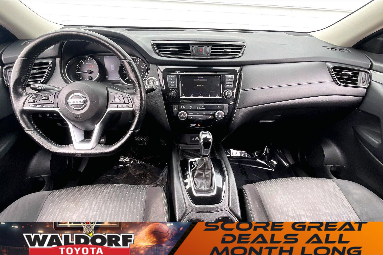 Used 2020 Nissan Rogue SV image 19