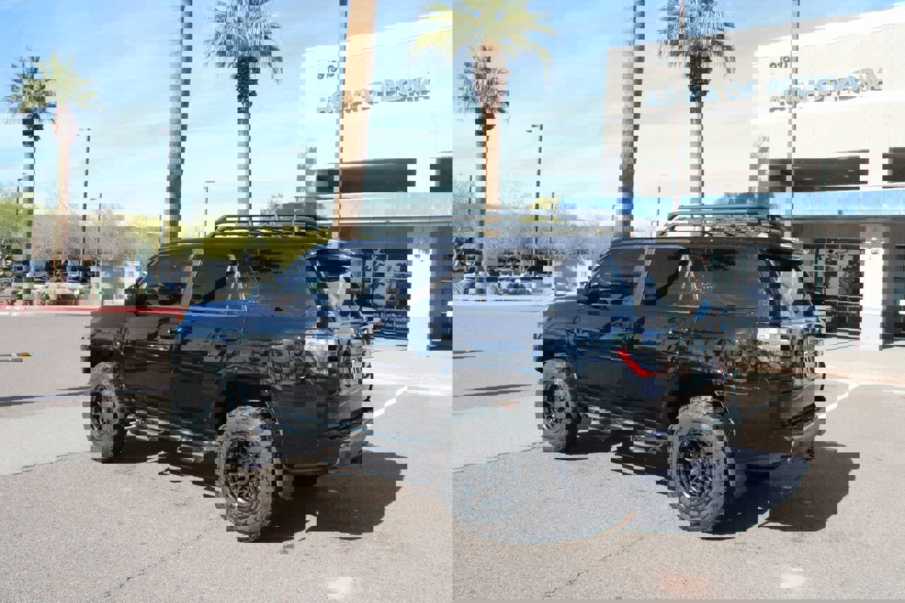 Used 2019 Toyota 4Runner TRD Off-Road Premium image 3