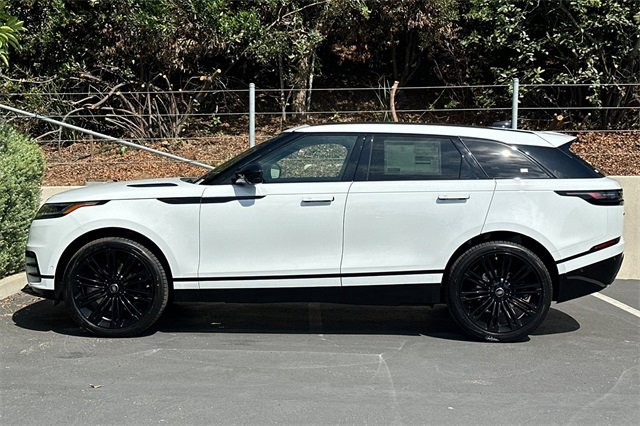 New 2026 Land Rover Range Rover Velar Dynamic SE image 2
