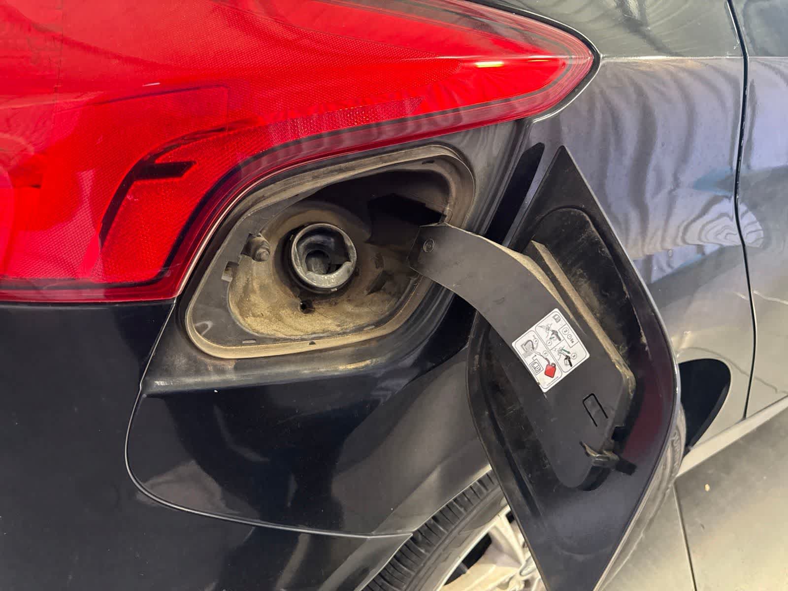 Used 2018 Ford Focus SE FWD image 15