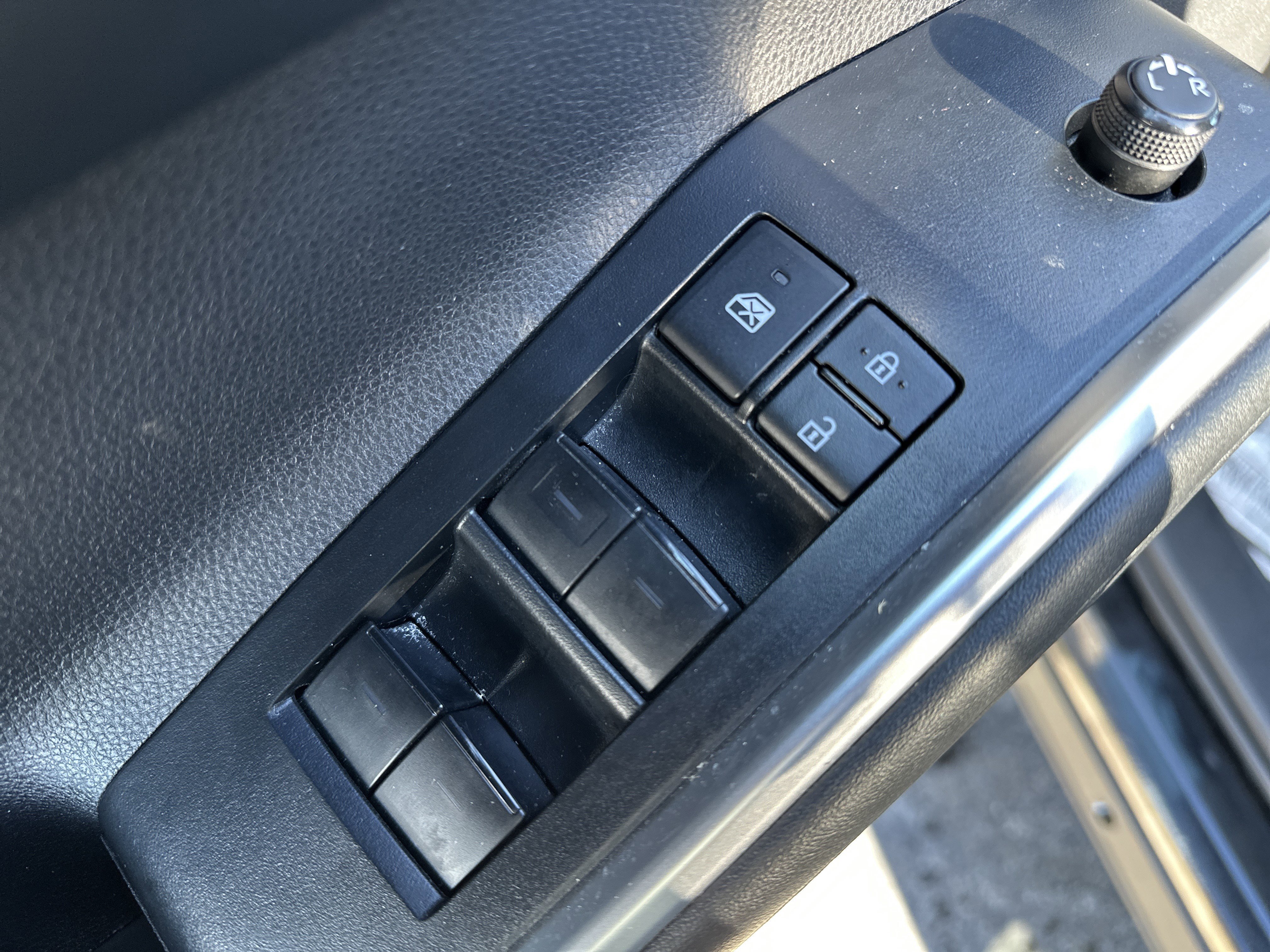 Used 2022 Toyota Highlander XLE image 15