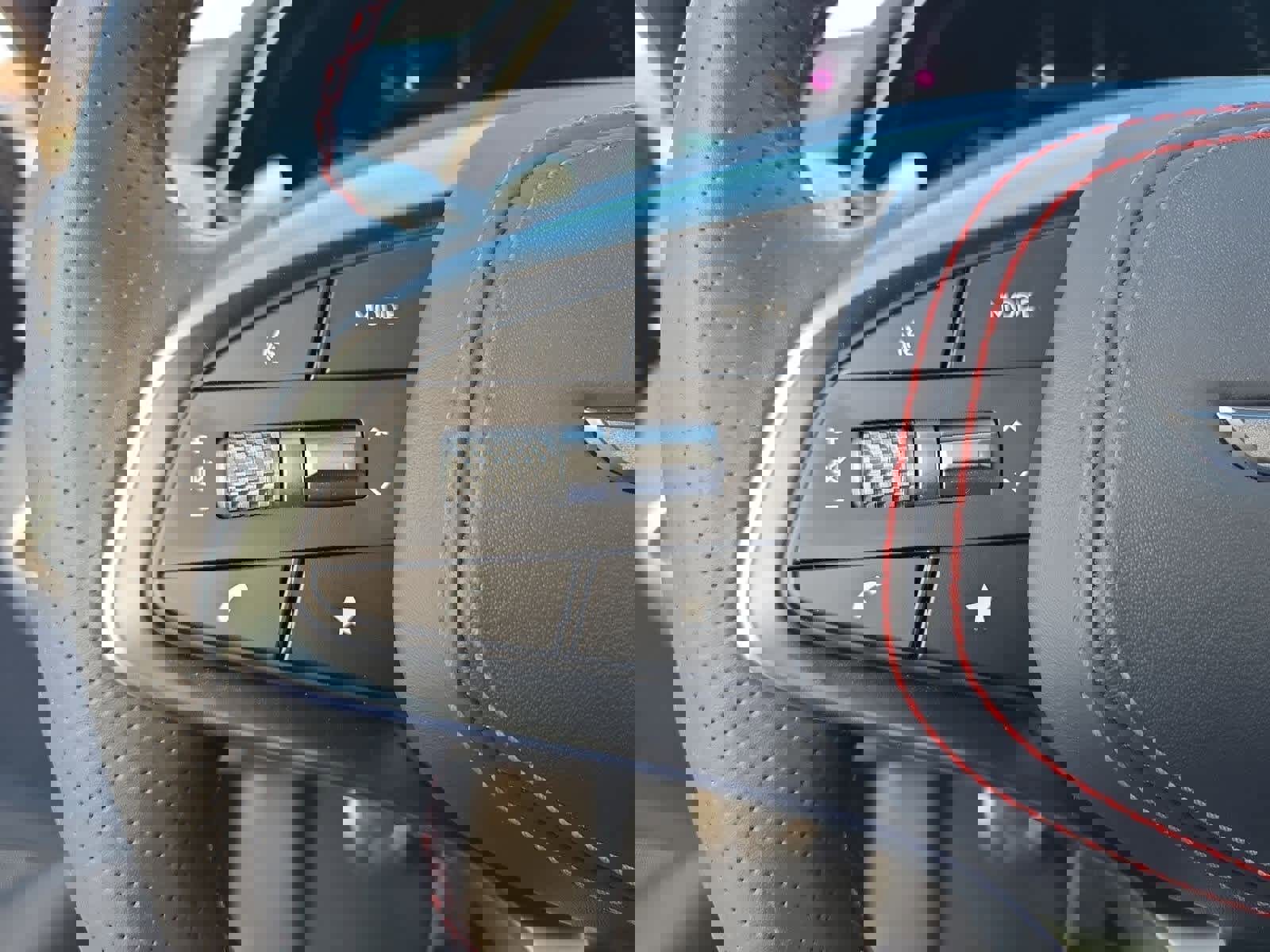 Used 2023 Genesis GV70 2.5T w/ Sport Prestige Package image 24