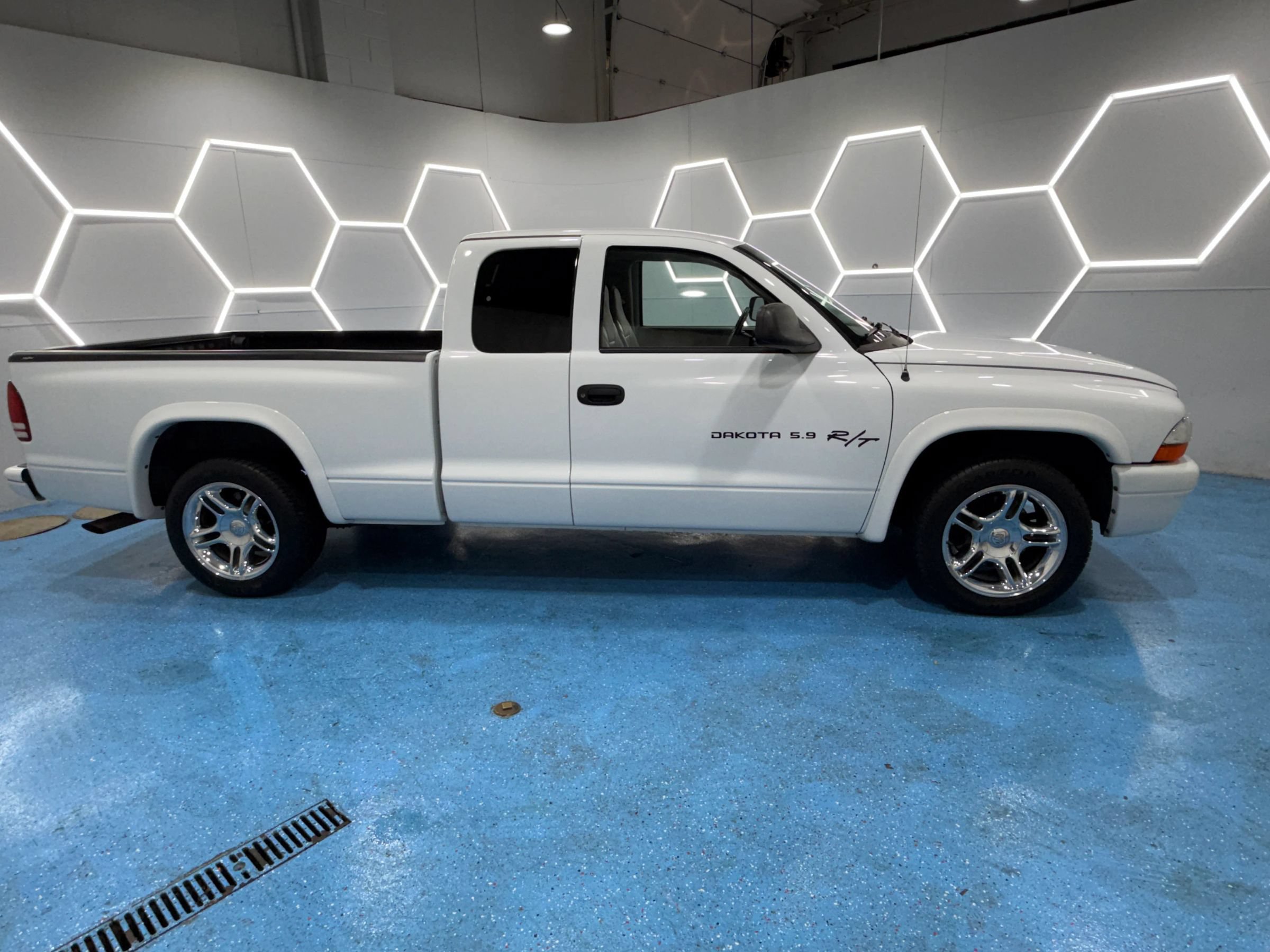 Used 2003 Dodge Dakota R/T RWD image 2