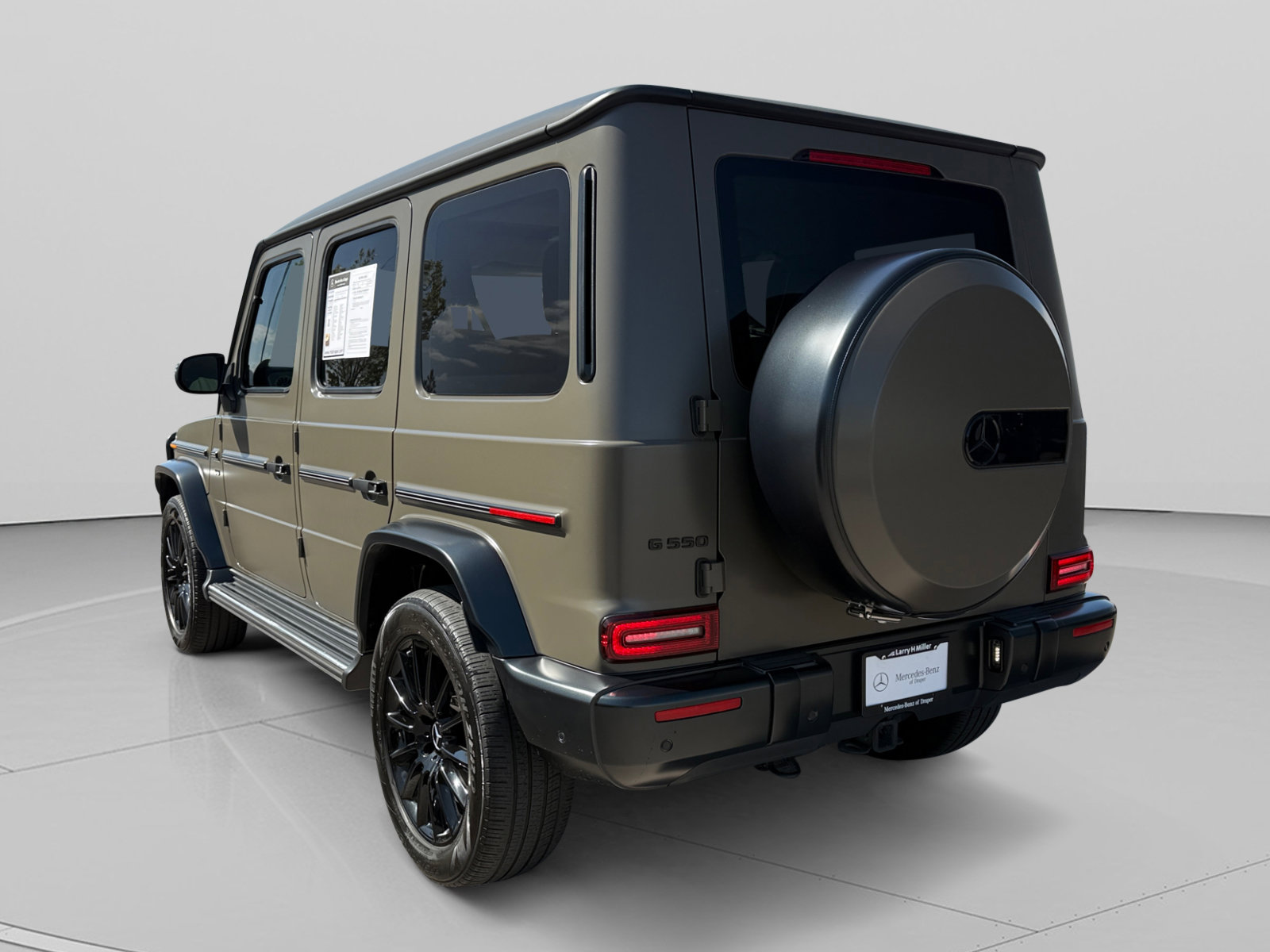 Used 2021 Mercedes-Benz G 550 image 3