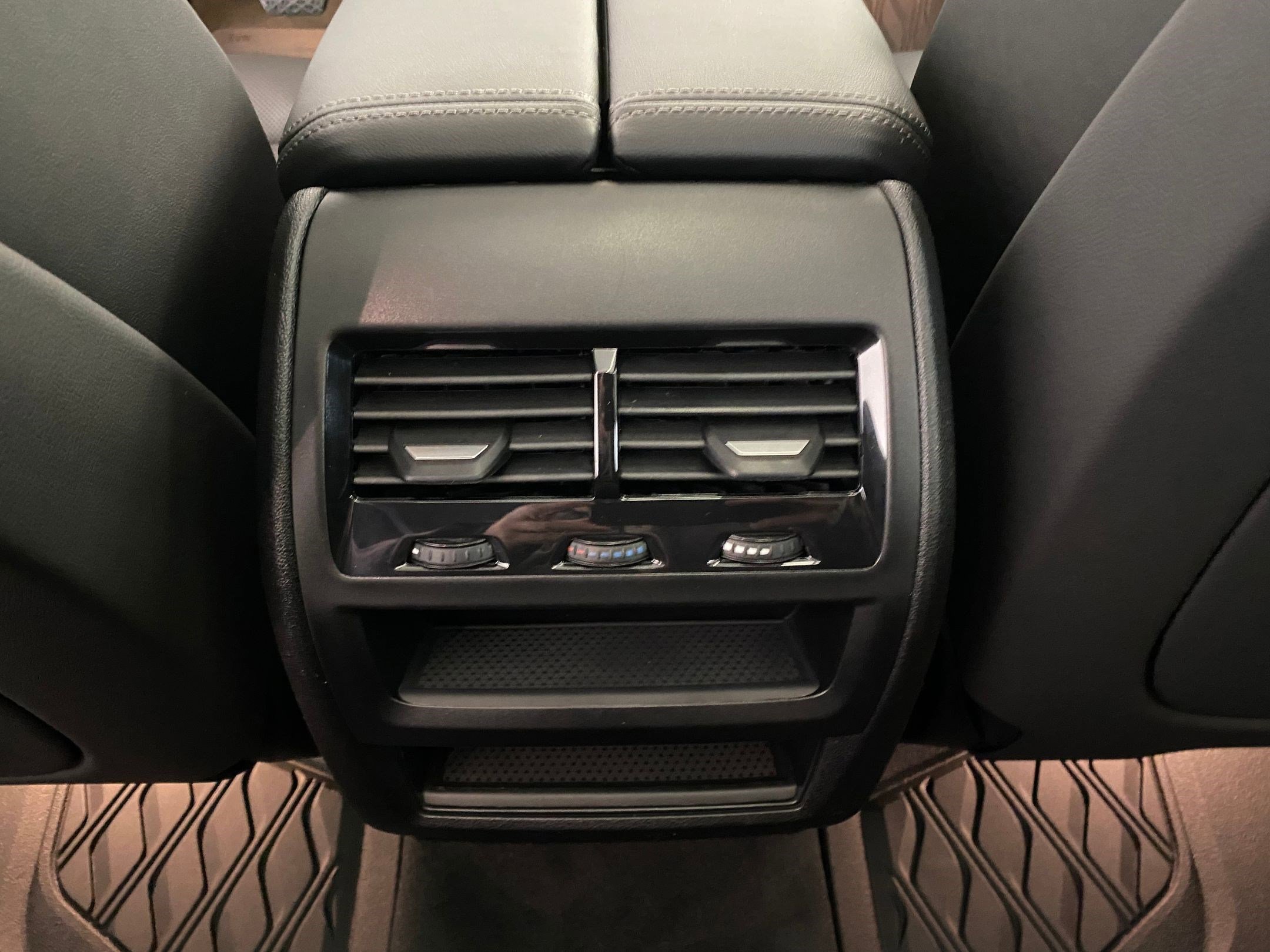New 2026 BMW X5 xDrive40i w/ Premium Package image 30