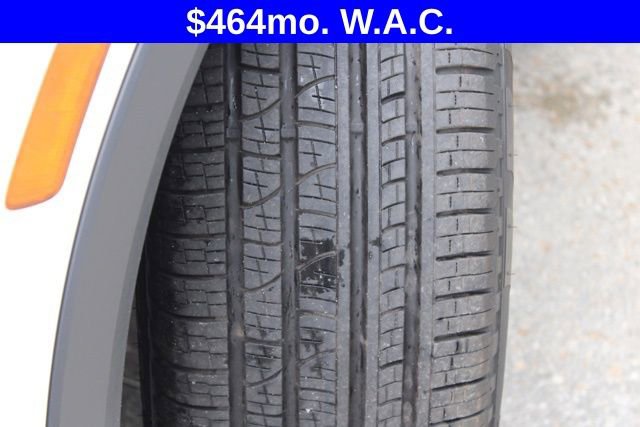 Used 2025 Volkswagen Tiguan SE AWD/4WD image 14
