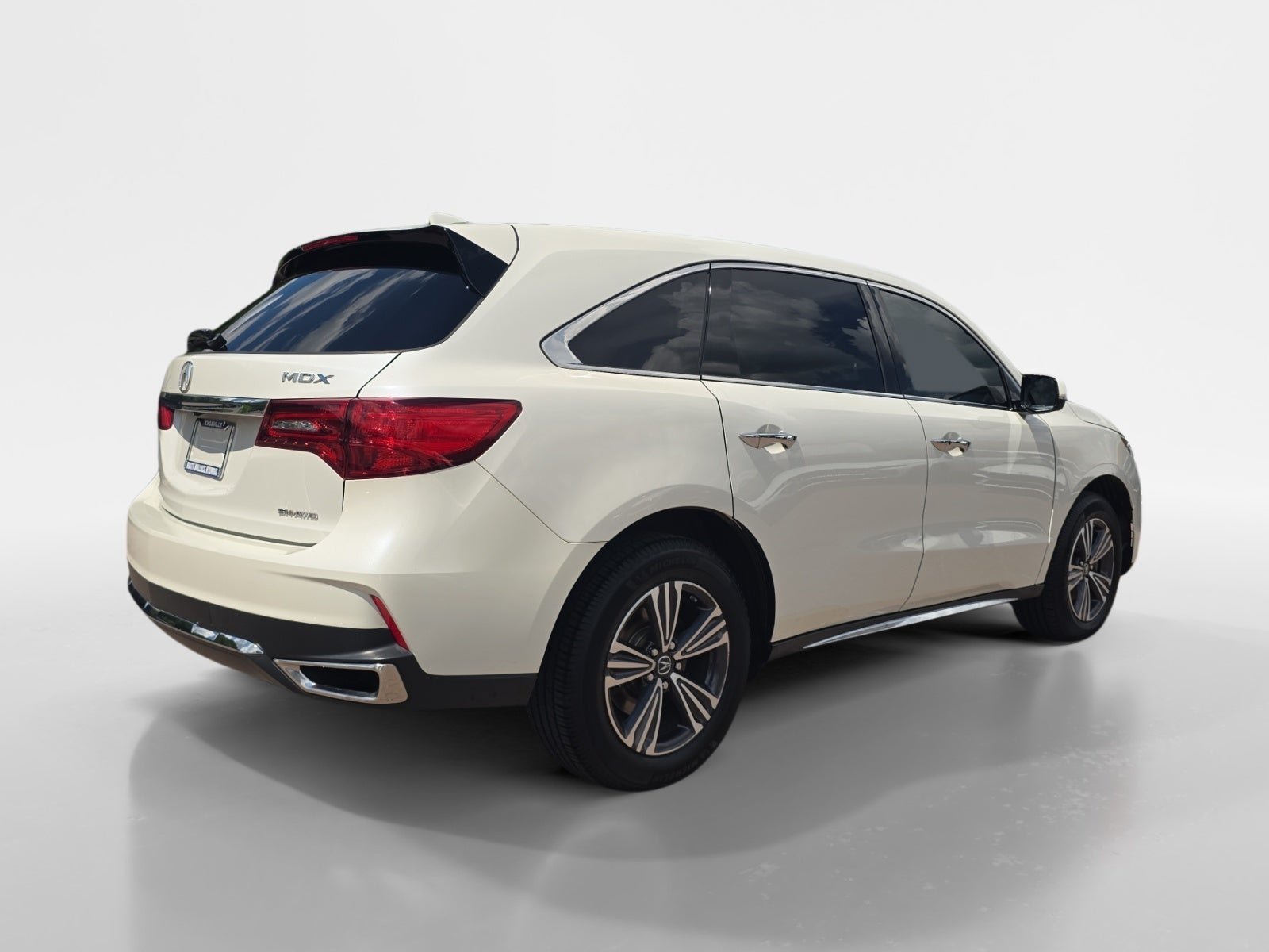 Used 2017 Acura MDX SH-AWD image 3