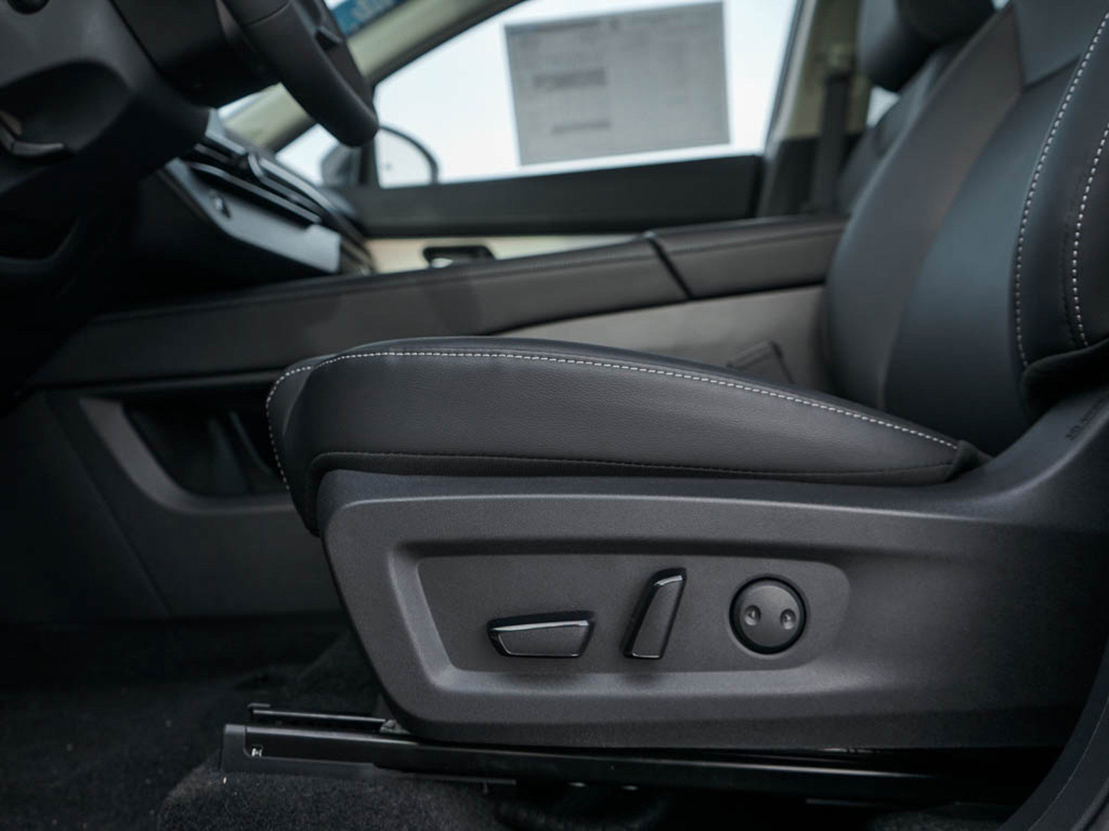 New 2025 Nissan Murano SL image 18