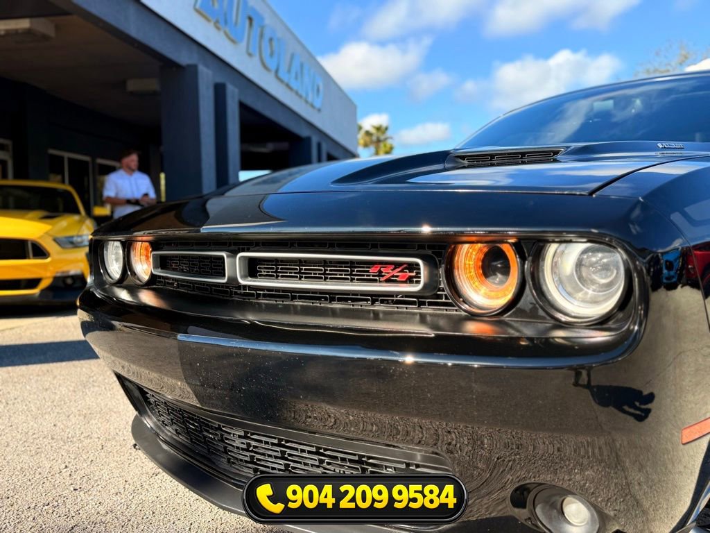 Used 2016 Dodge Challenger R/T Plus image 9