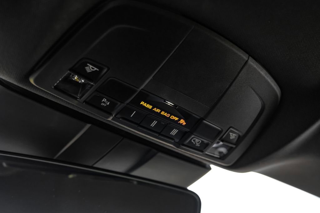 Used 2021 Porsche 718 Cayman w/ Premium Package image 20