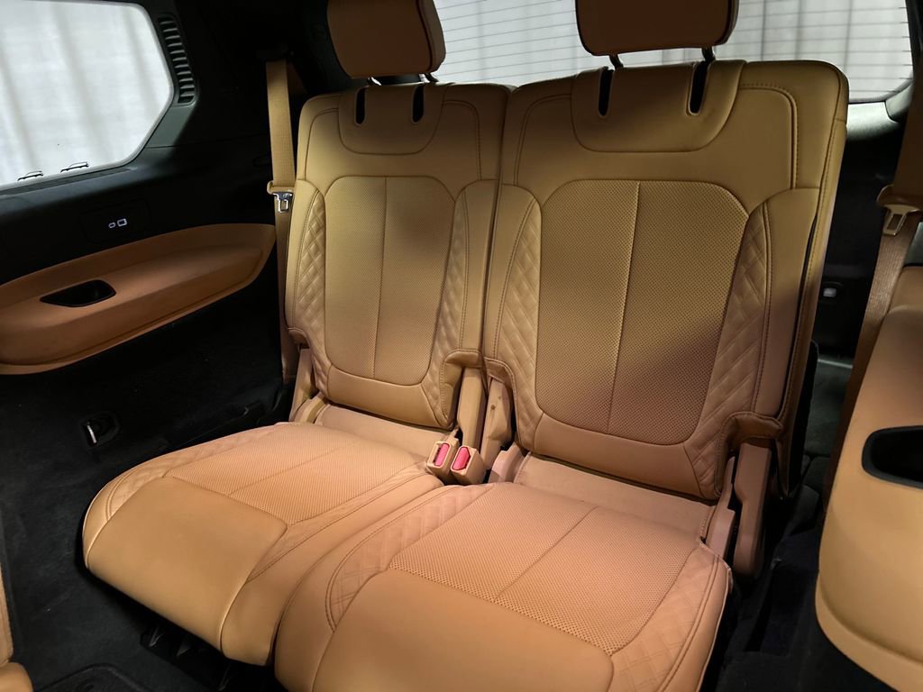 Used 2024 Jeep Grand Cherokee L Summit w/ Luxury Tech Group V image 25