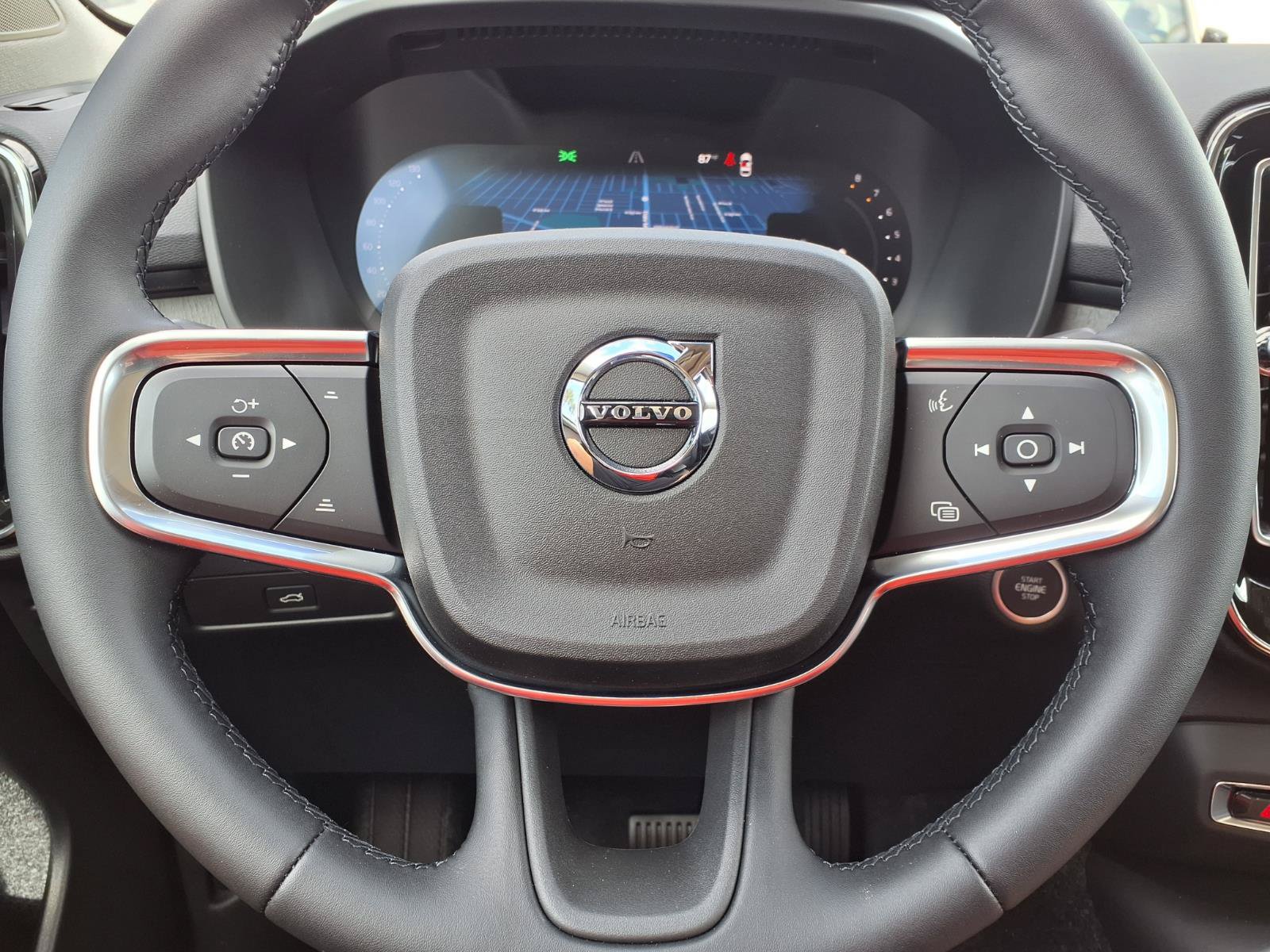 New 2026 Volvo XC40 B5 Core AWD/4WD image 16