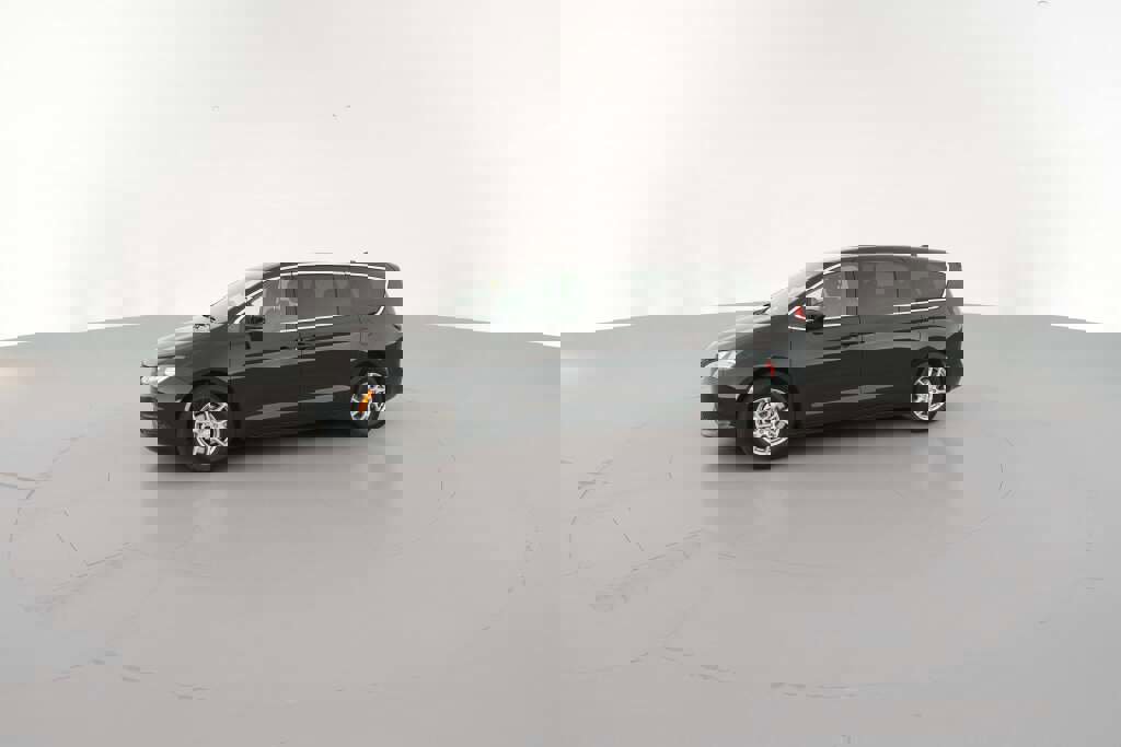 New 2026 Chrysler Voyager LX image 5