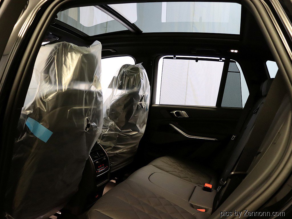 Used 2026 BMW X5 xDrive40i w/ Climate Comfort Package image 13