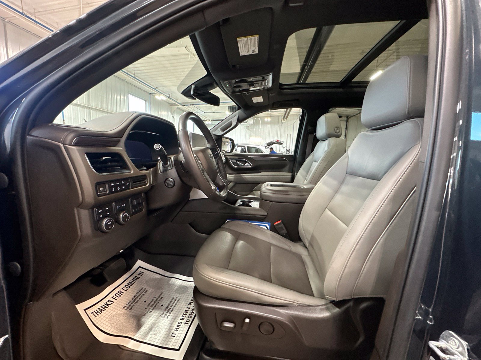 Used 2022 Chevrolet Tahoe Z71 w/ Z71 Off-Road Package AWD/4WD image 11