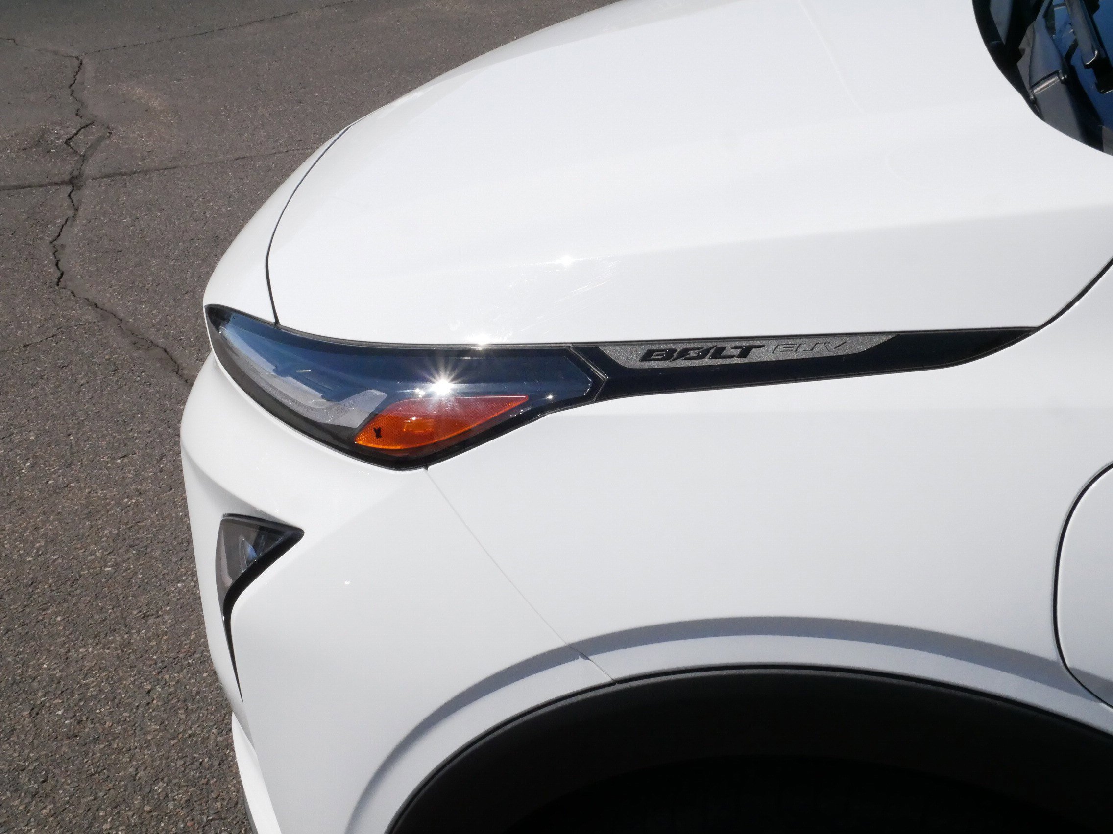 Used 2022 Chevrolet Bolt EUV Premier w/ Sun & Sound Package image 16