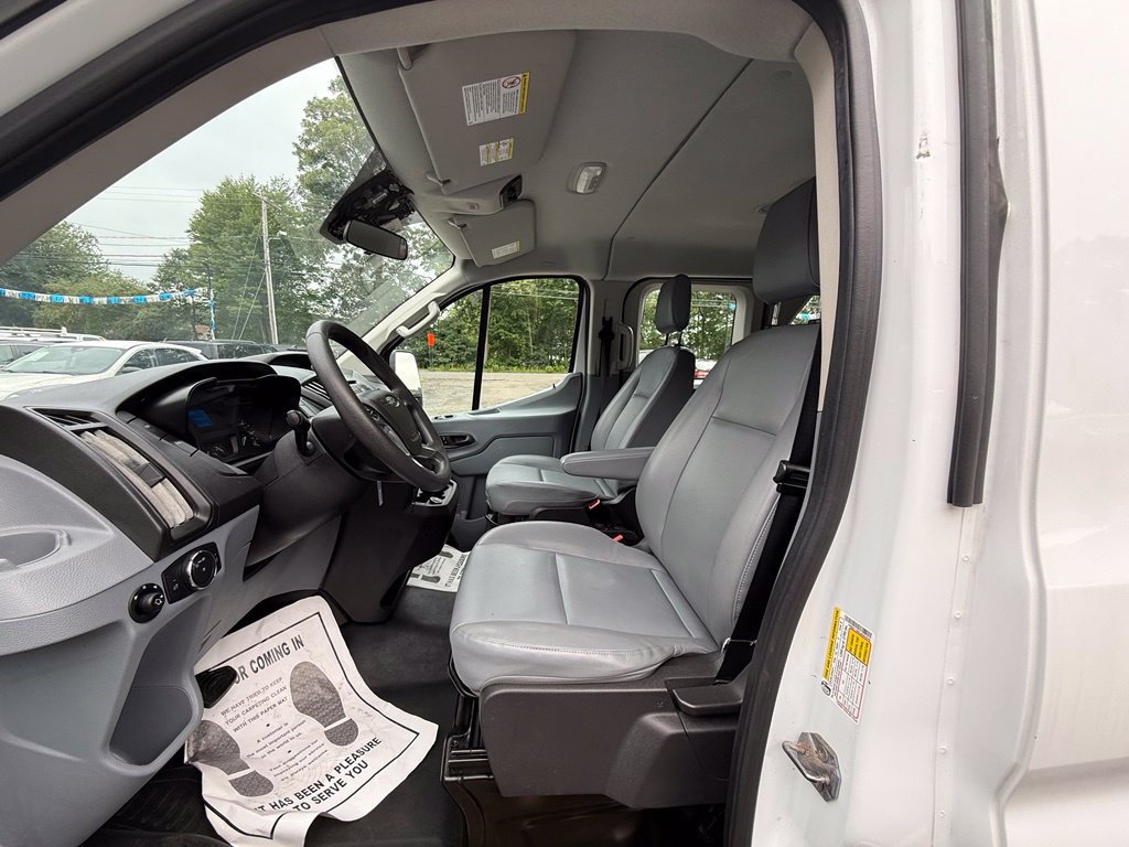 Used 2018 Ford Transit 150 XL RWD image 31