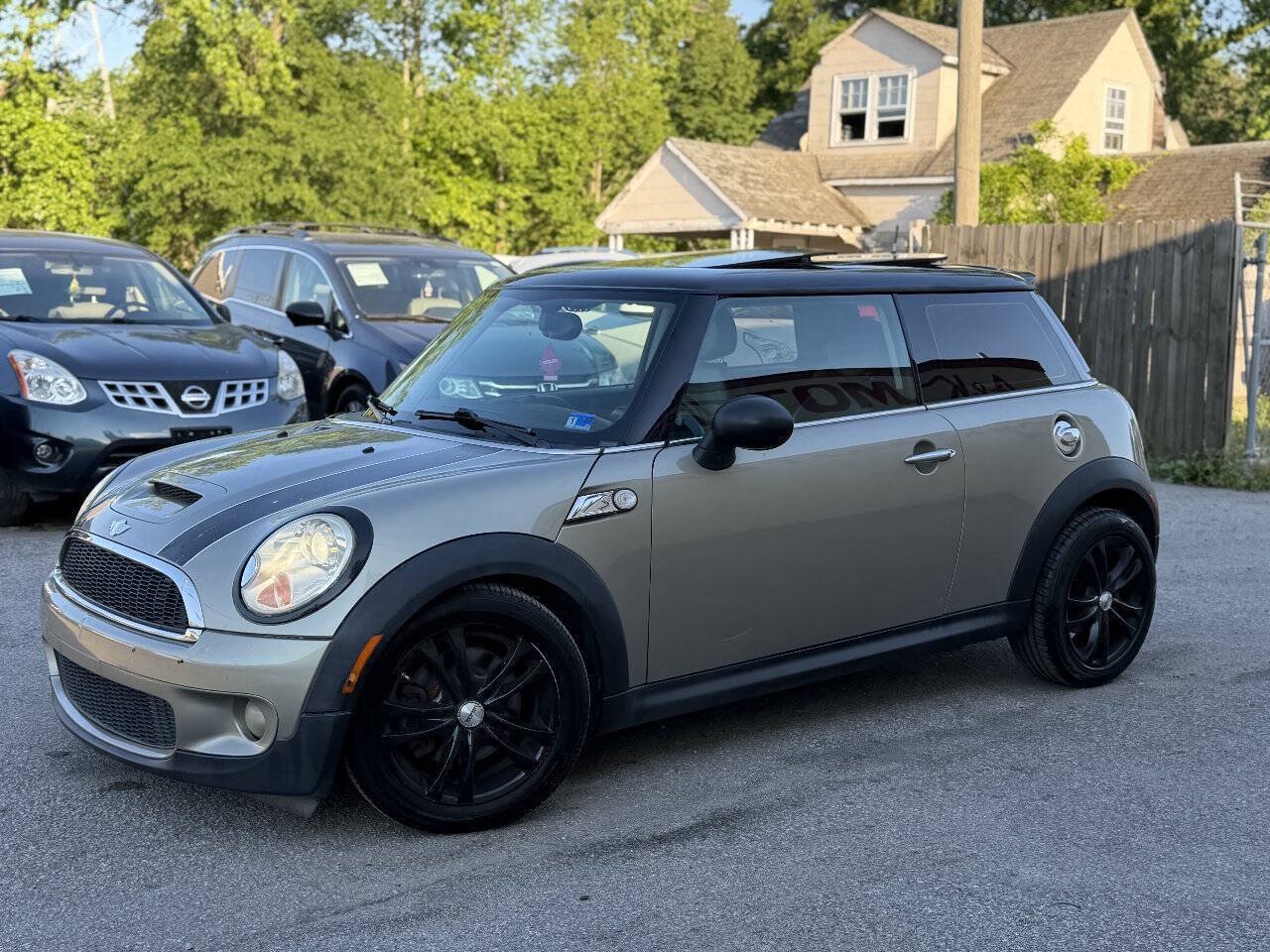 Used 2009 MINI Cooper S FWD image 2