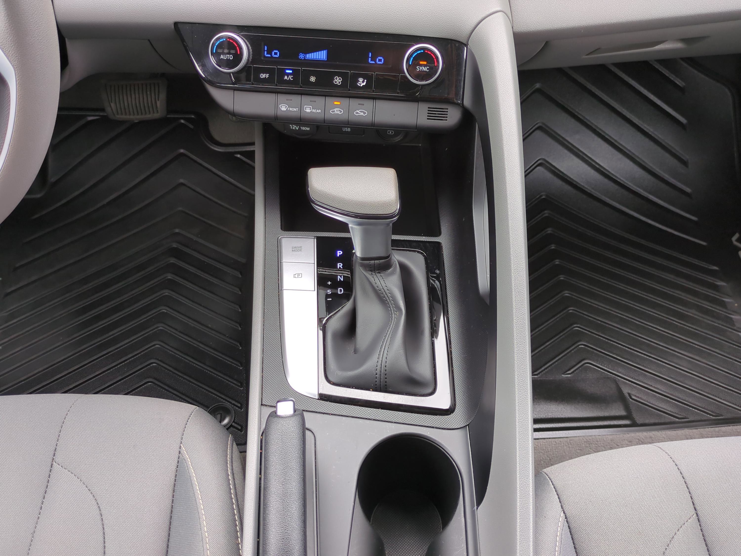 Certified 2023 Hyundai Elantra SEL FWD image 16