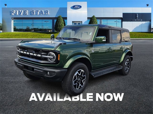 Used 2025 Ford Bronco Outer Banks image 3