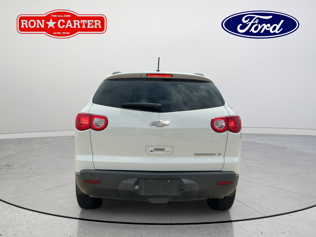 Used 2011 Chevrolet Traverse LT w/ Personal Connectivity Package FWD image 5