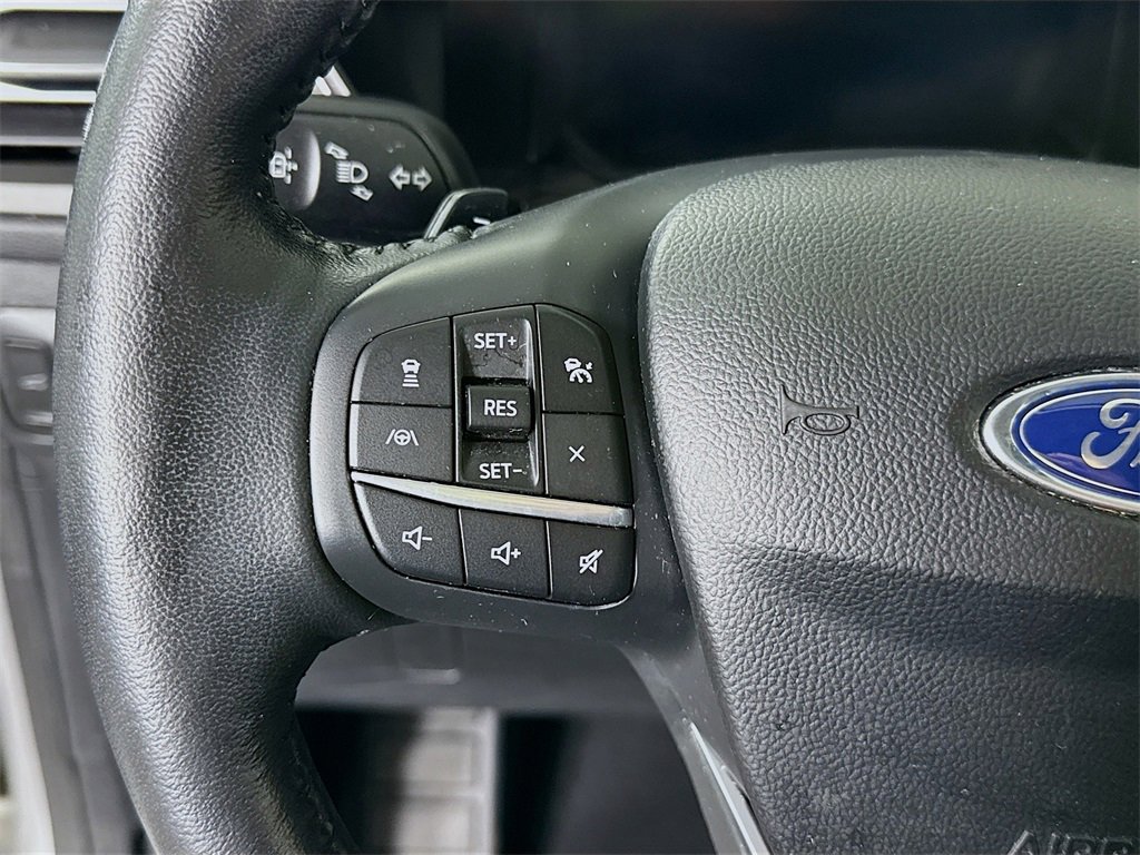 Used 2020 Ford Escape Titanium image 21