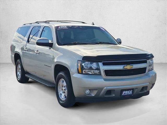 Used 2013 Chevrolet Suburban LT w/ Luxury Package AWD/4WD image 3