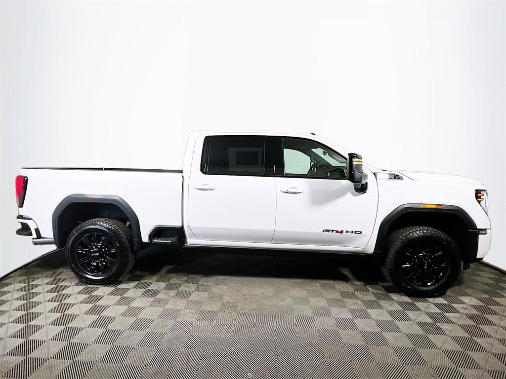 New 2025 GMC Sierra 3500 AT4 w/ AT4 Premium Plus Package image 9