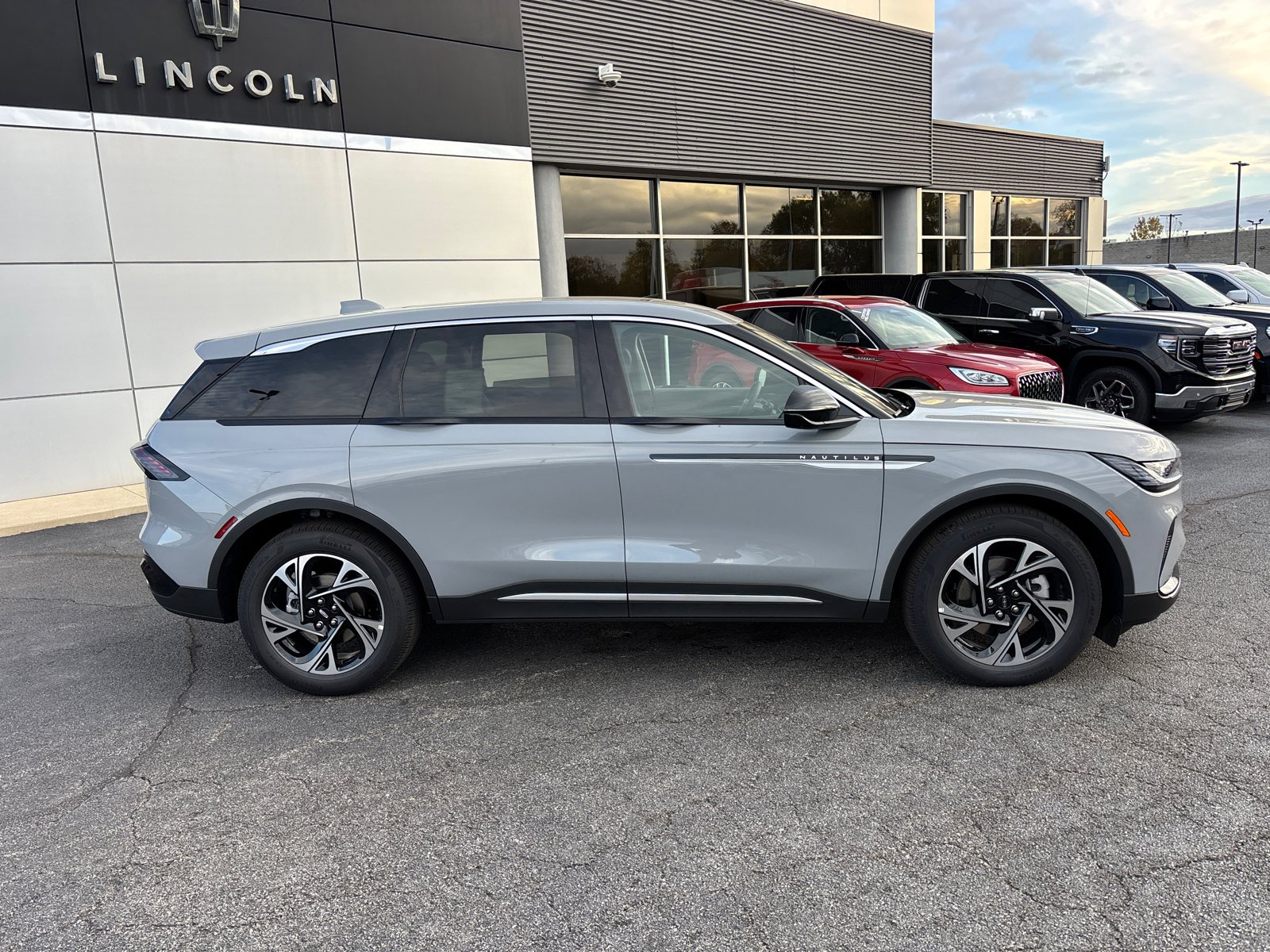 New 2026 Lincoln Nautilus Premier w/ Equipment Group 102A image 8