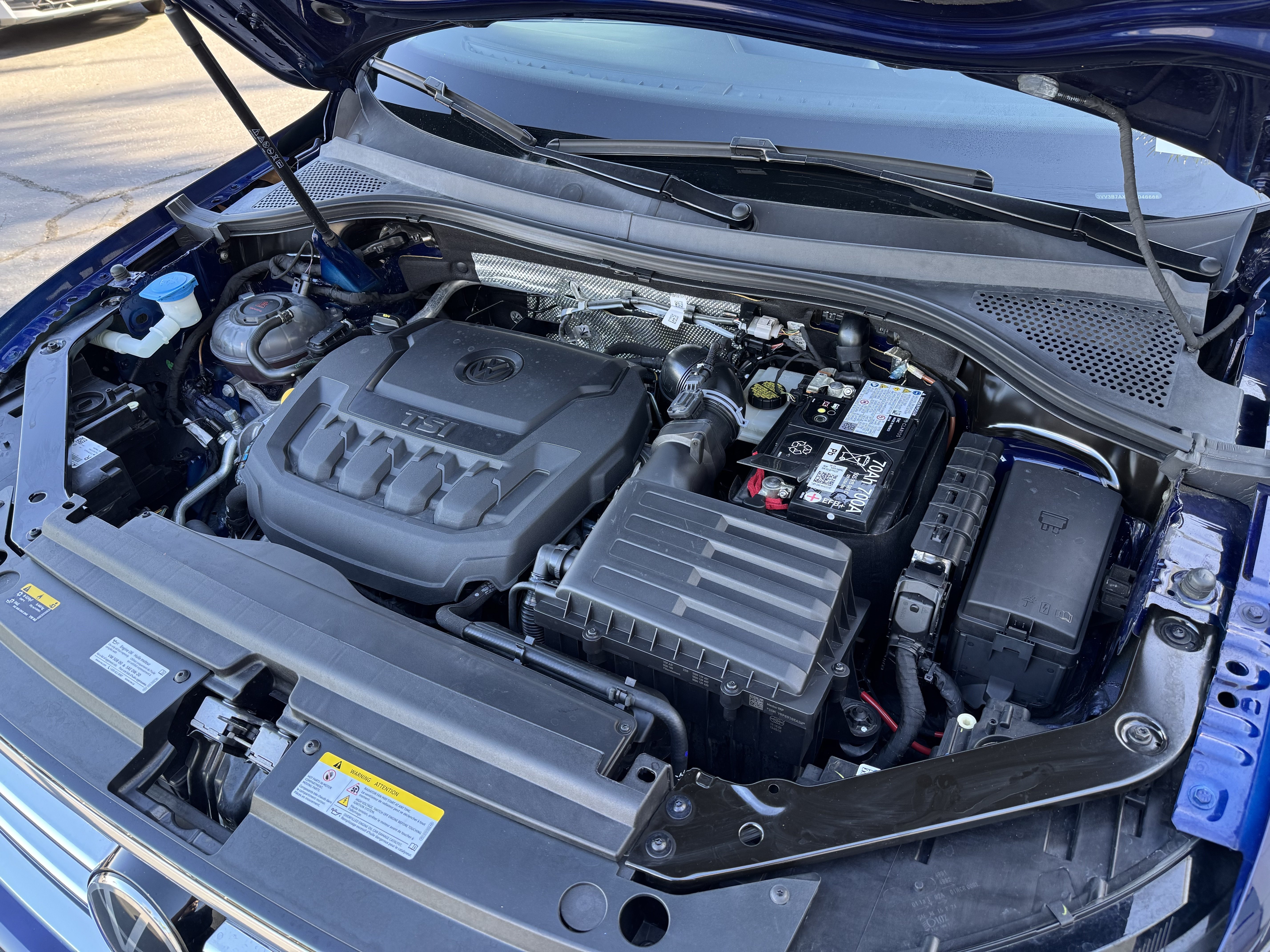 Certified 2024 Volkswagen Tiguan SE FWD image 40