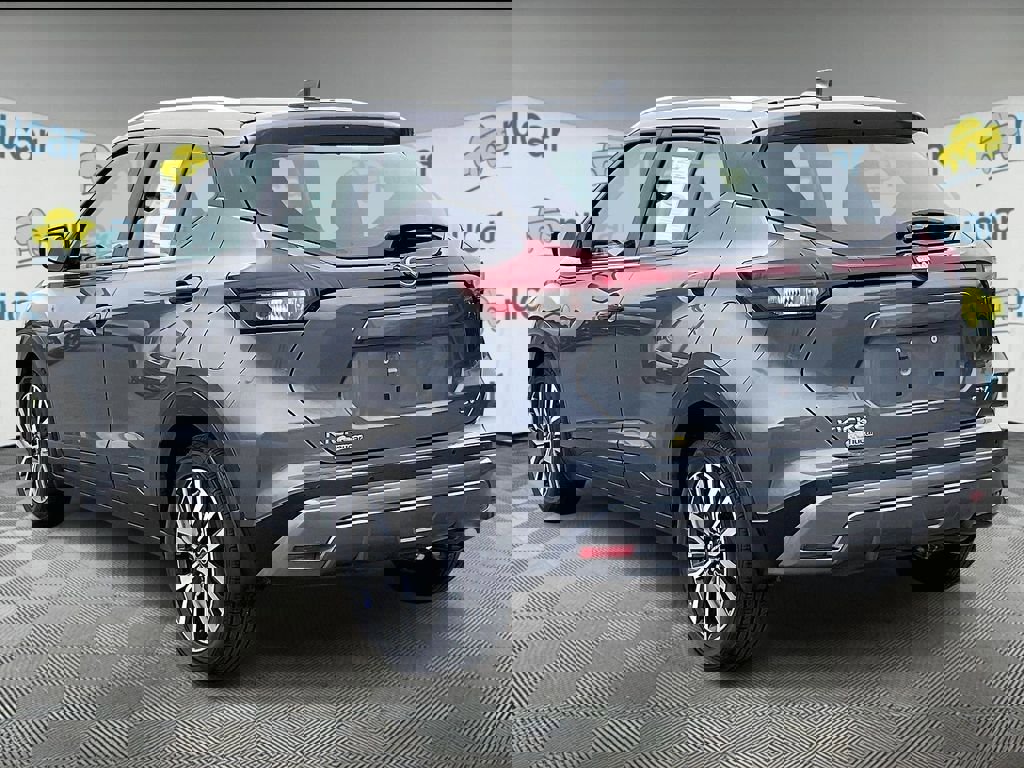 Used 2023 Nissan Kicks SV FWD image 4