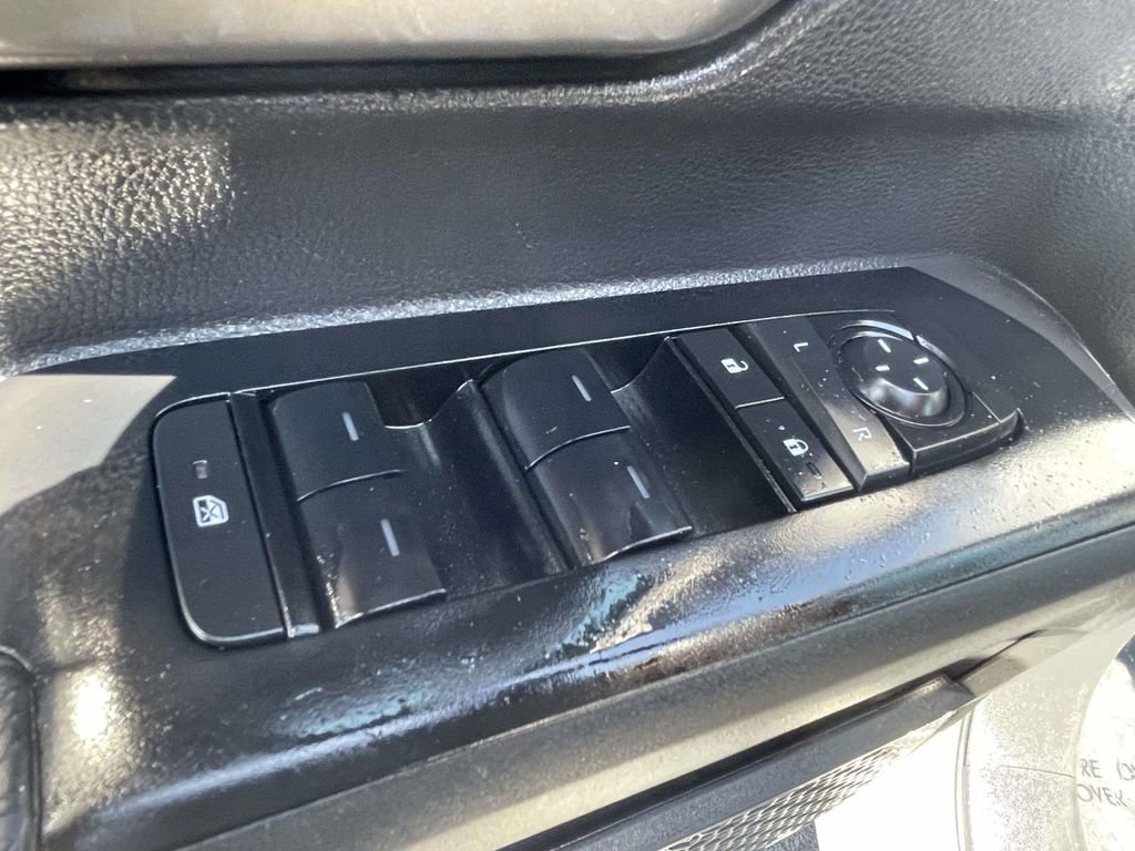 Used 2025 Toyota Tacoma TRD Off-Road AWD/4WD image 24