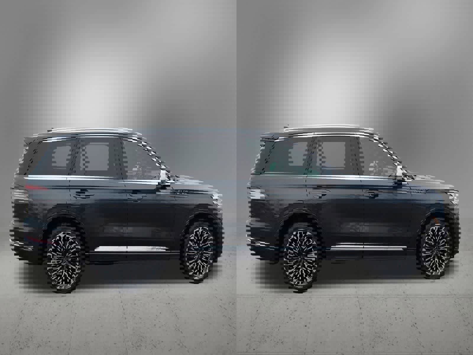 Used 2022 Lincoln Aviator Black Label w/ Dynamic Handling Package image 7