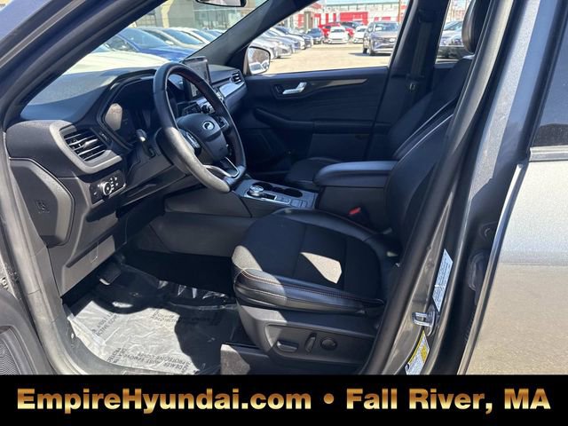Used 2025 Ford Escape ST-Line Select image 18
