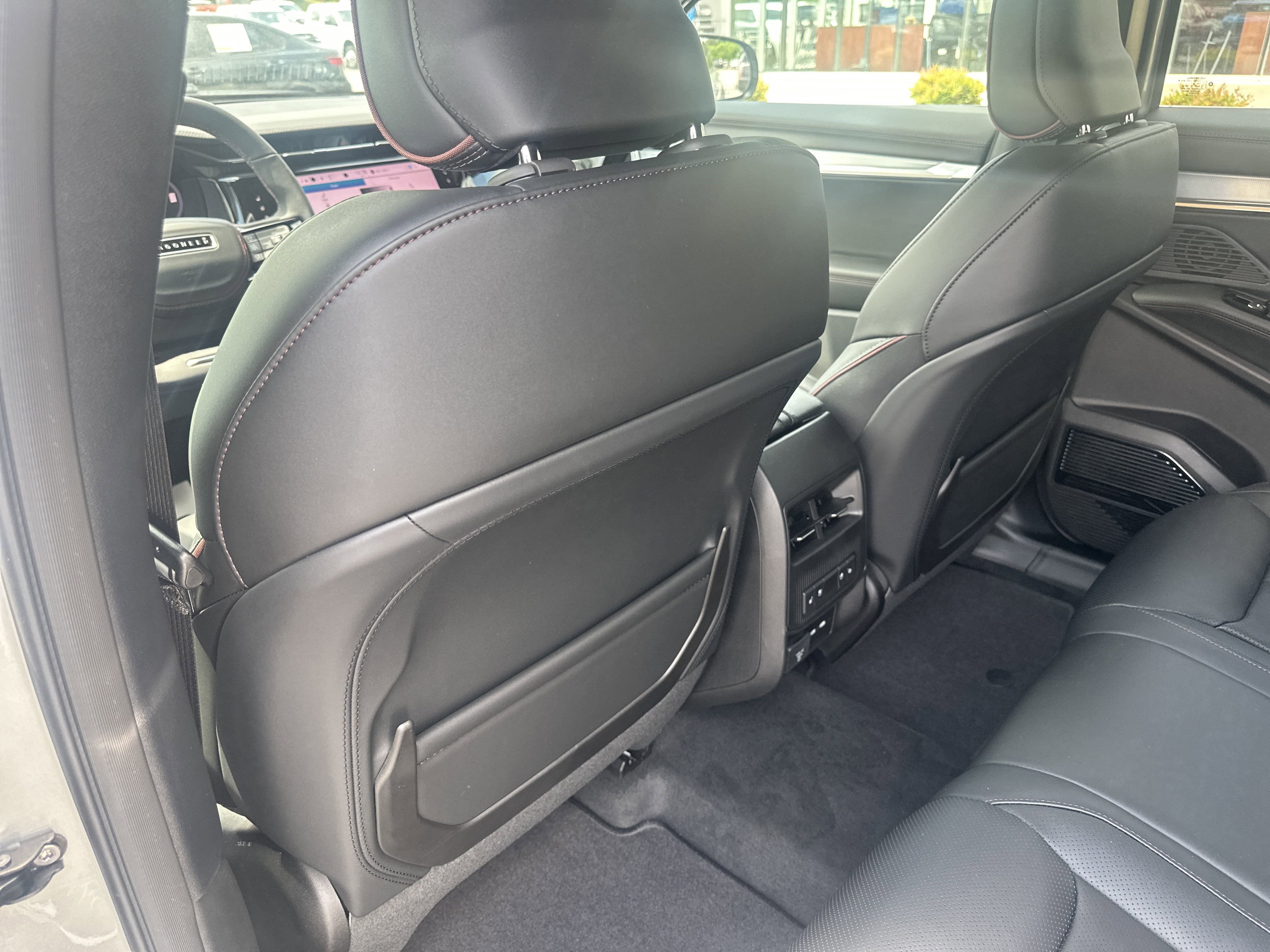 New 2025 Jeep Wagoneer S Launch Edition image 19