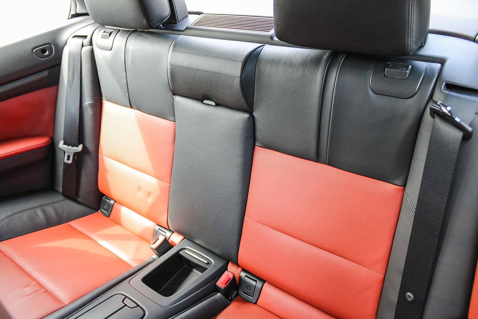 Used 2013 BMW M3 Convertible image 18