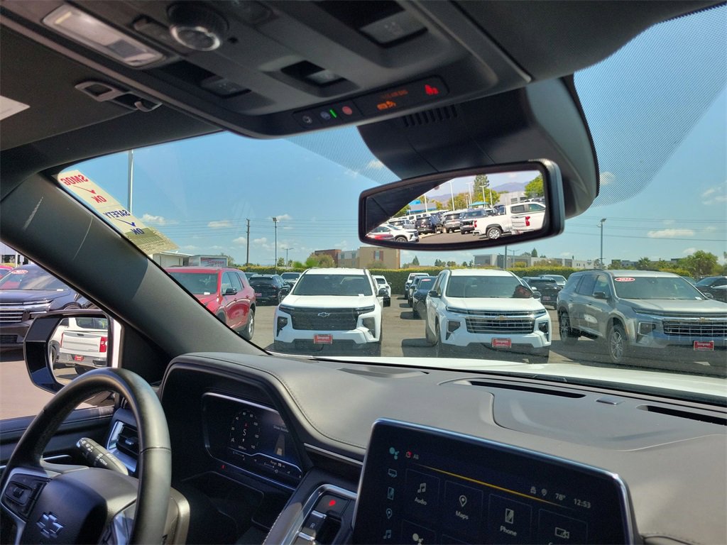 Certified 2023 Chevrolet Suburban Z71 w/ Luxury Package image 15