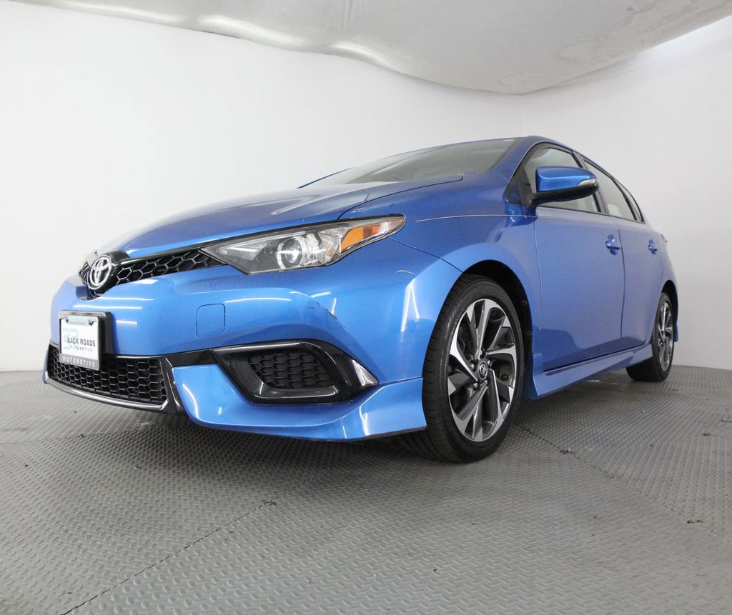 Used 2017 Toyota Corolla iM FWD image 3