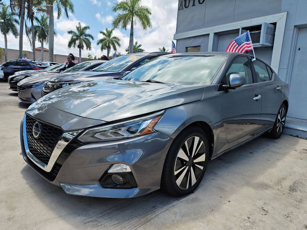 Used 2019 Nissan Altima 2.5 SL FWD image 1