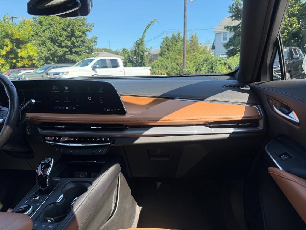 Used 2024 Cadillac XT4 Sport AWD/4WD image 22