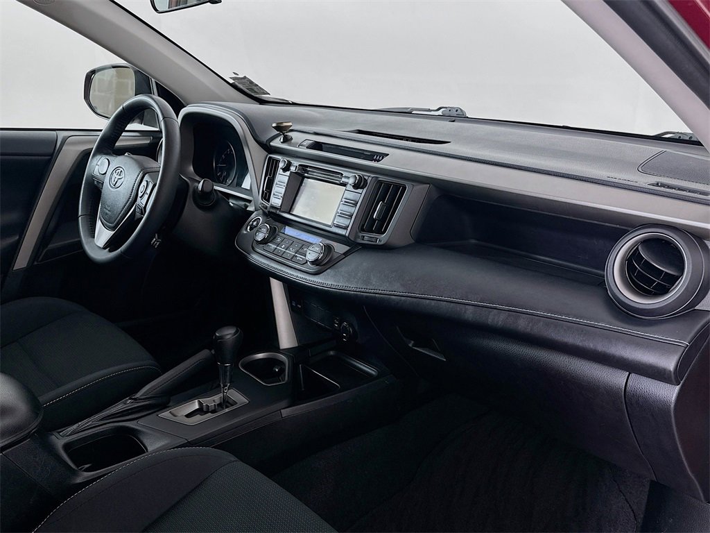 Used 2018 Toyota RAV4 XLE image 29