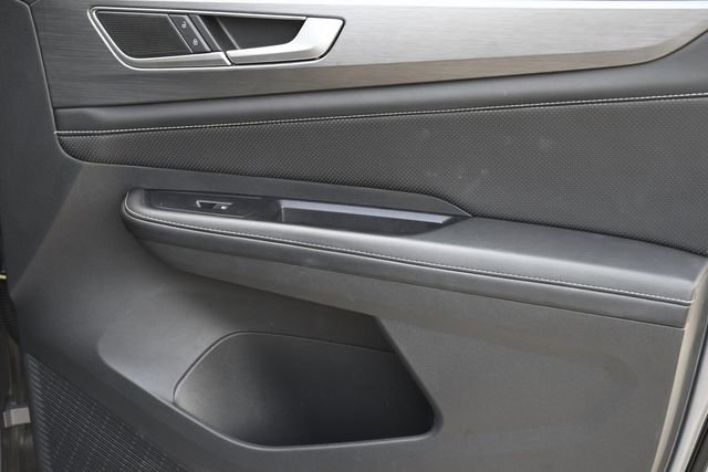 Used 2025 Volkswagen Atlas Cross Sport SE image 29