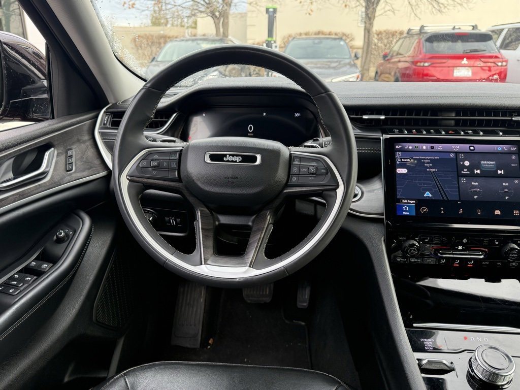 Used 2023 Jeep Grand Cherokee L Limited image 23