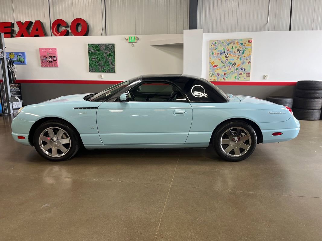Used 2003 Ford Thunderbird image 56