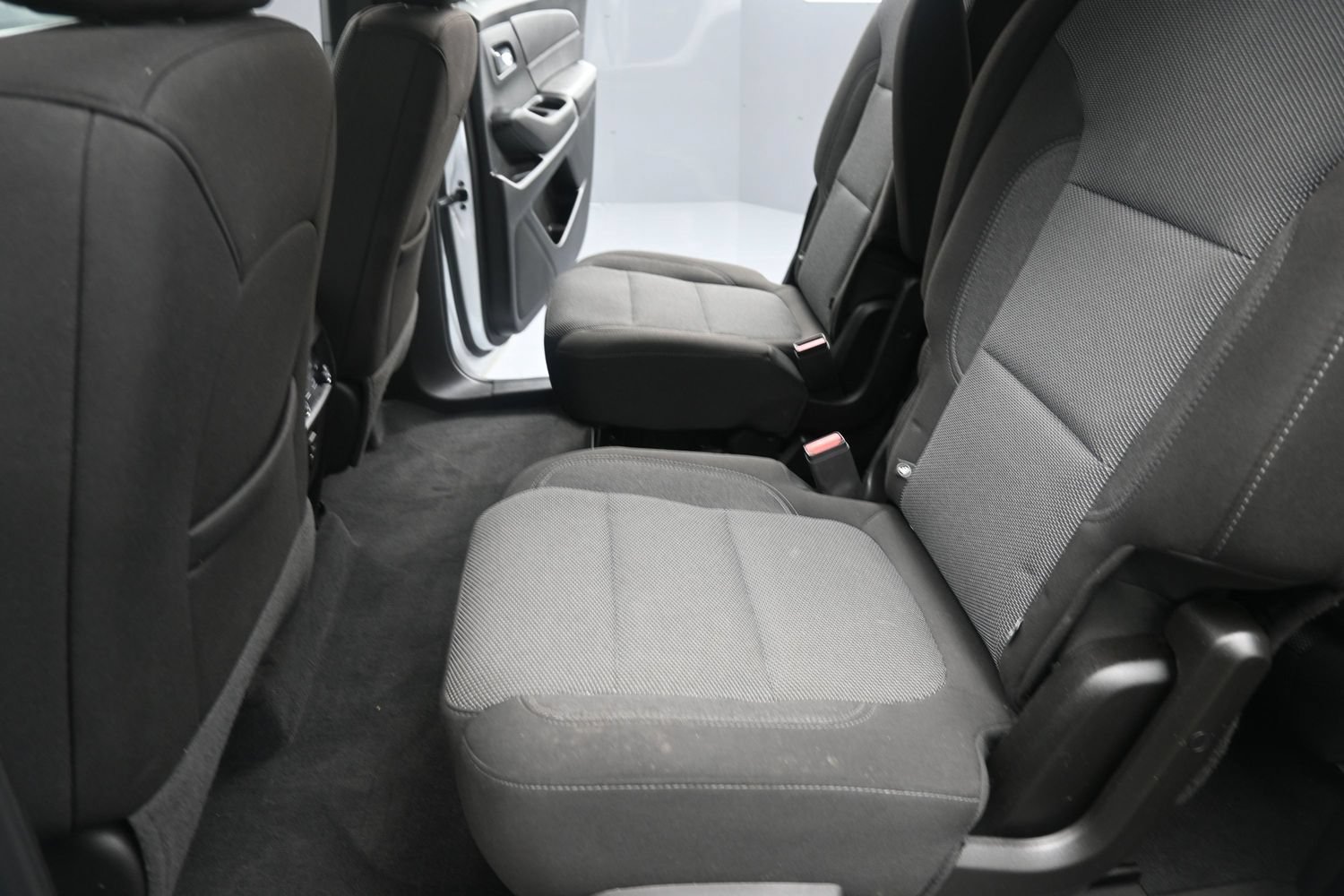 Used 2023 Chevrolet Traverse LT w/ LPO, Floor Liner Package AWD/4WD image 35