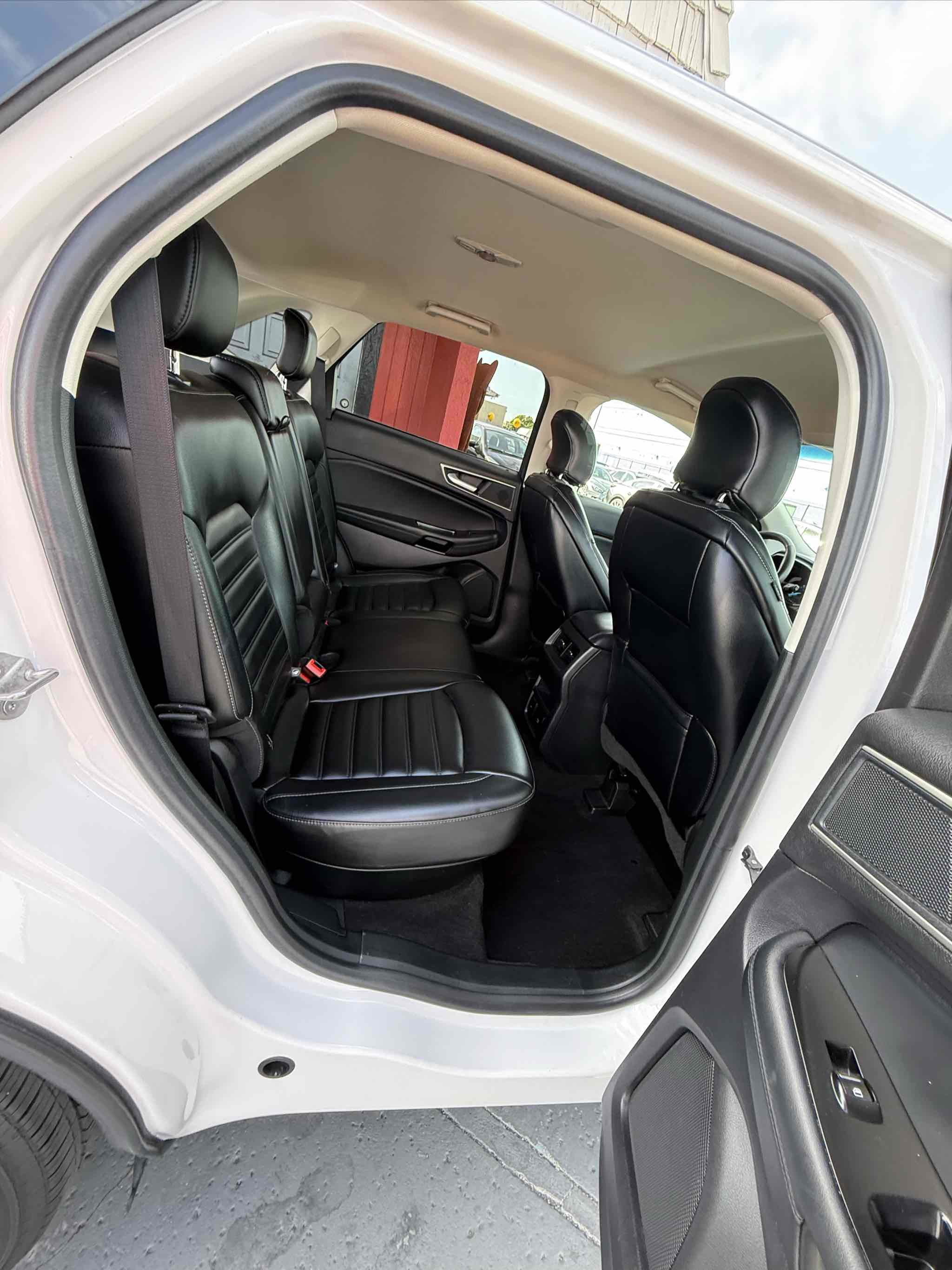 Used 2019 Ford Edge SEL w/ Equipment Group 201A image 62