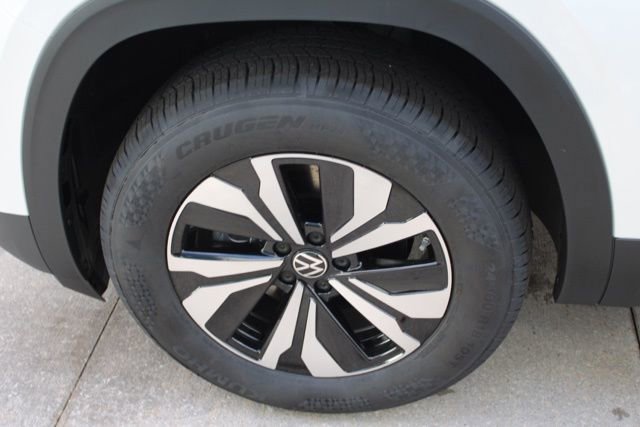 New 2026 Volkswagen Atlas Cross Sport SE image 7