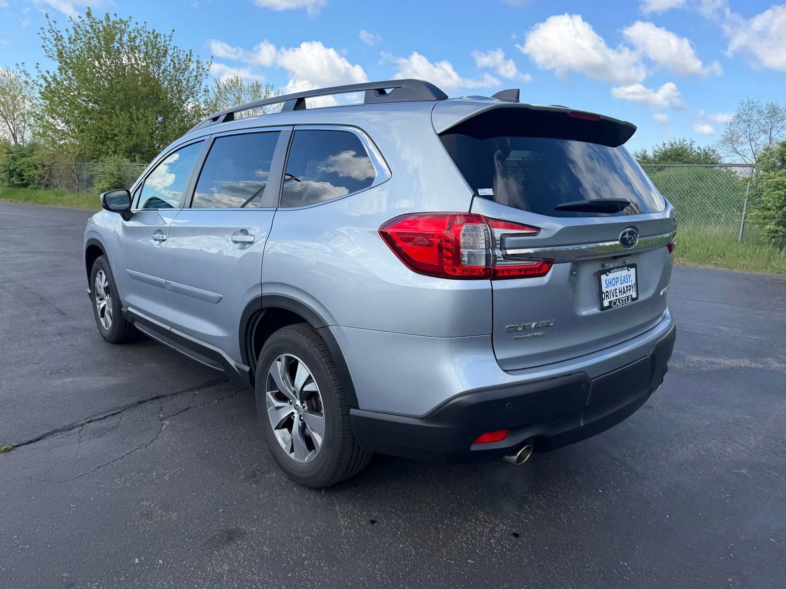 Used 2024 Subaru Ascent Premium w/ Convenience Package AWD/4WD image 9