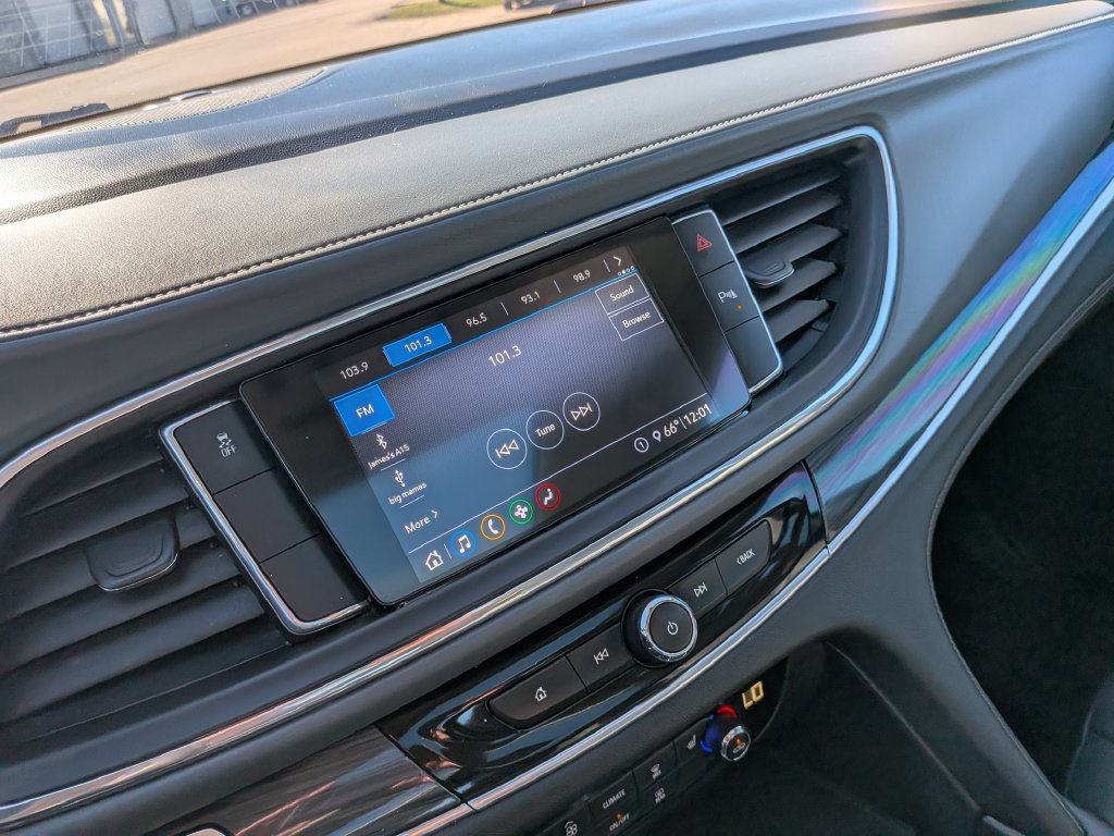 Used 2020 Buick Enclave Essence FWD image 30