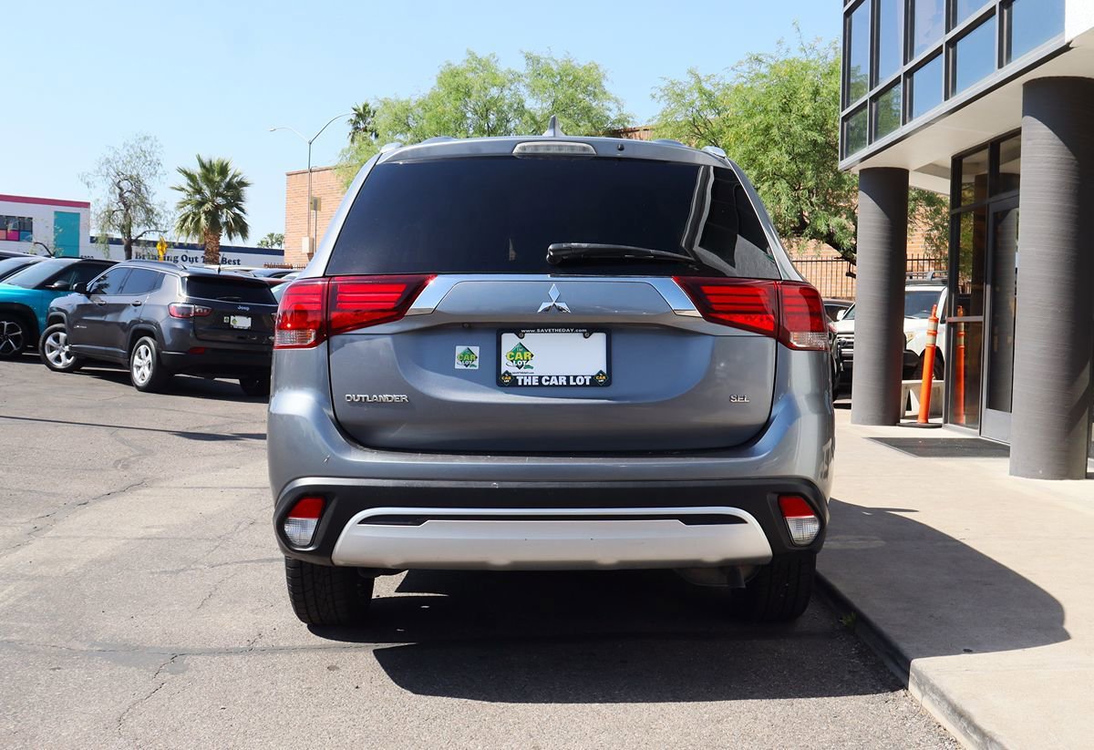 Used 2020 Mitsubishi Outlander SE image 11